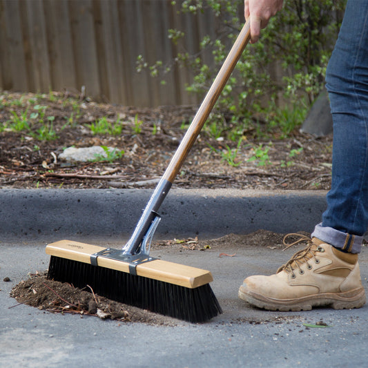 Yard Brush - Broom Pro Outdoor 600mm Cyclone
