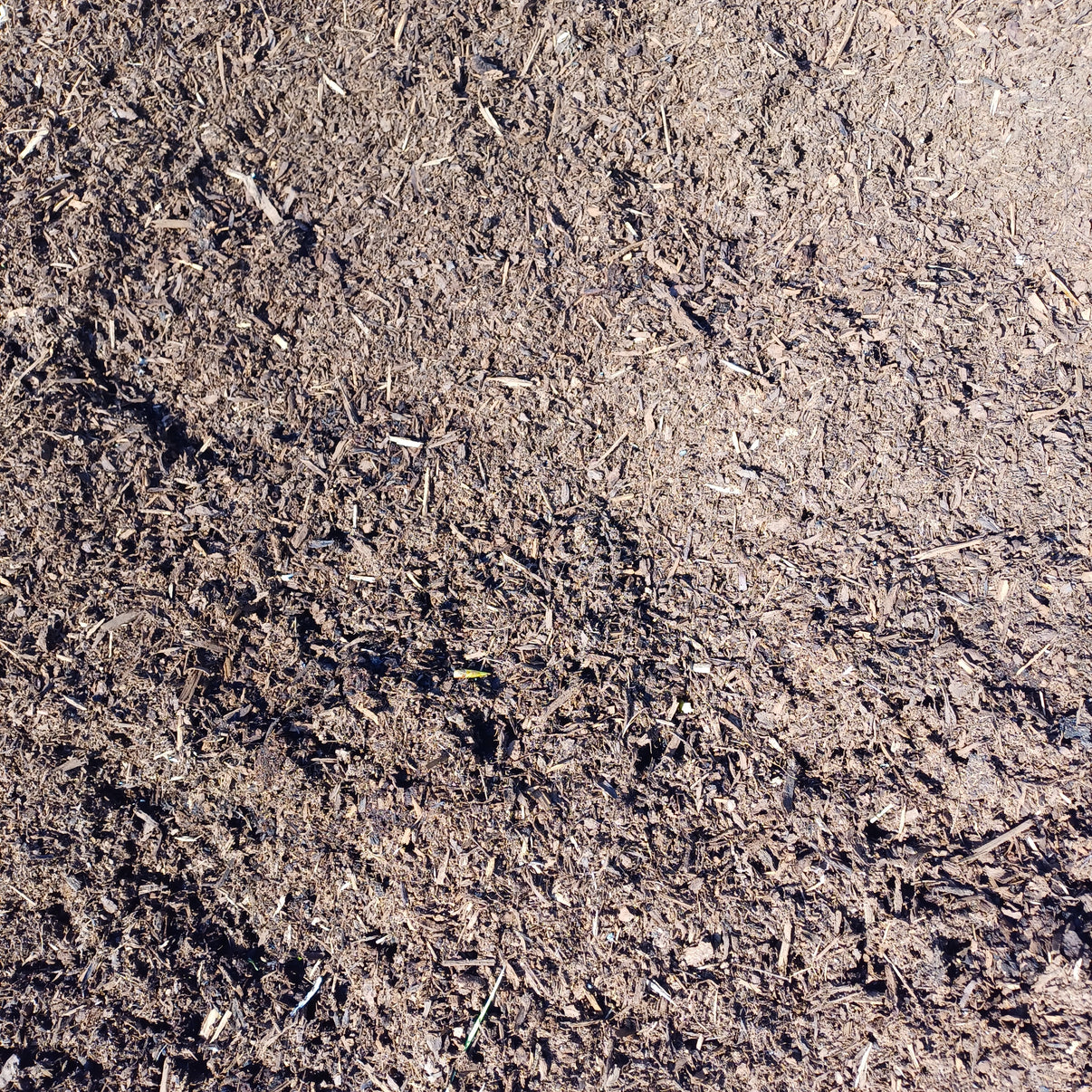 Bark Mulch Composted Fine Chip Timber Bark and Mulch